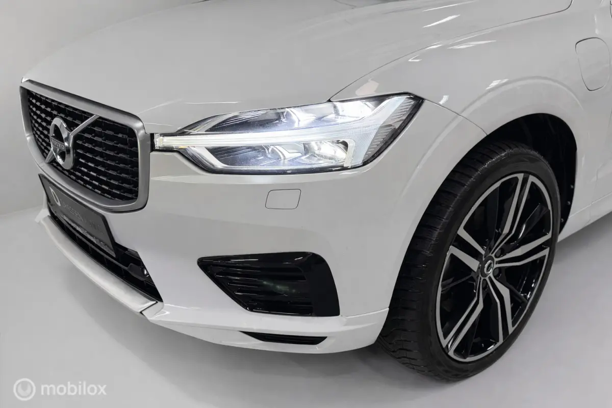 2.0 T8 Twin Engine AWD R-Design PANO / 360 CAM