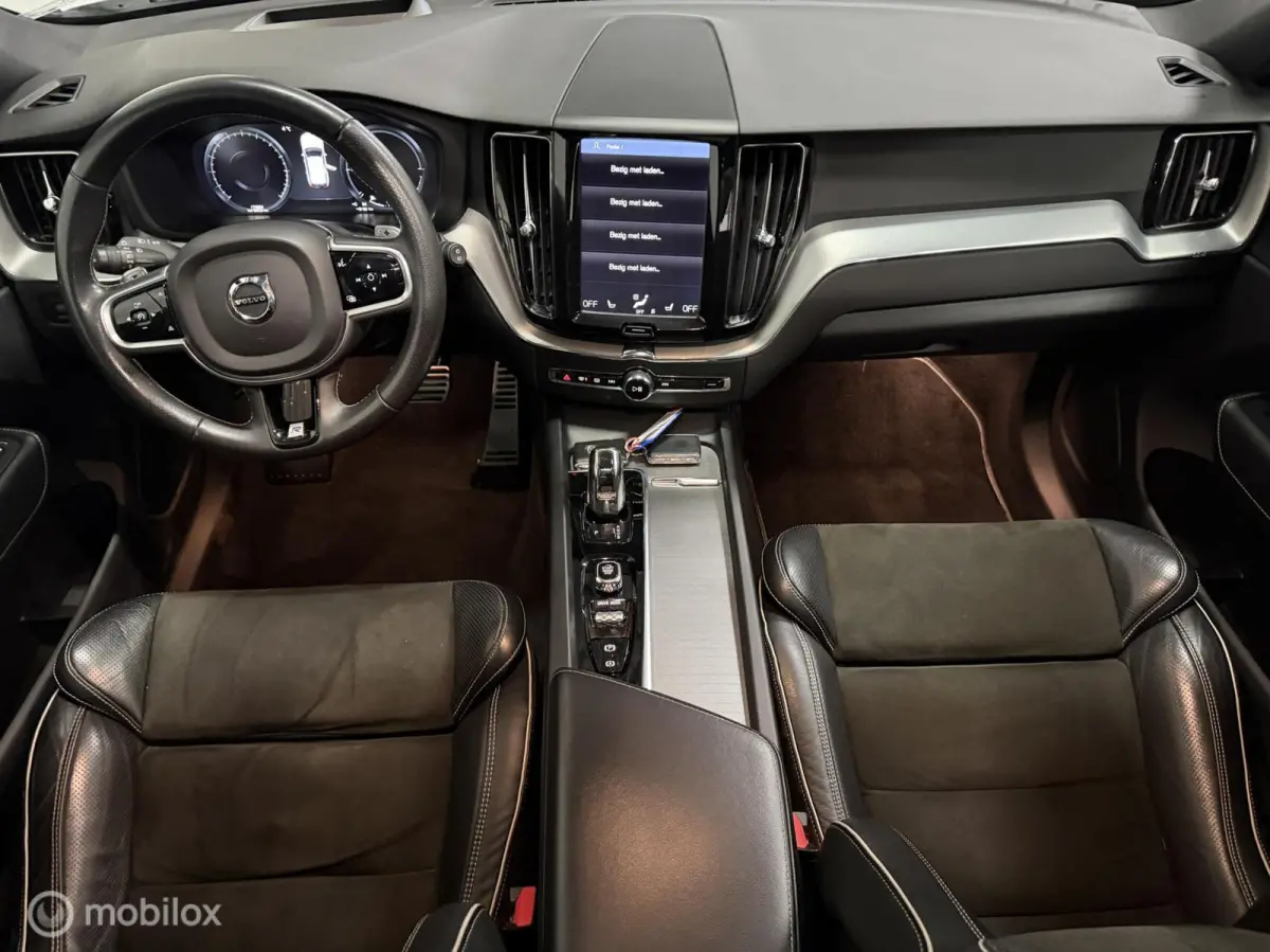 2.0 T8 Twin Engine AWD R-Design PANO / 360 CAM