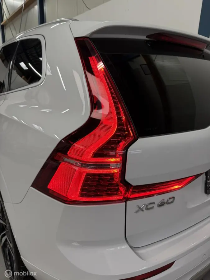 2.0 T8 Twin Engine AWD R-Design PANO / 360 CAM