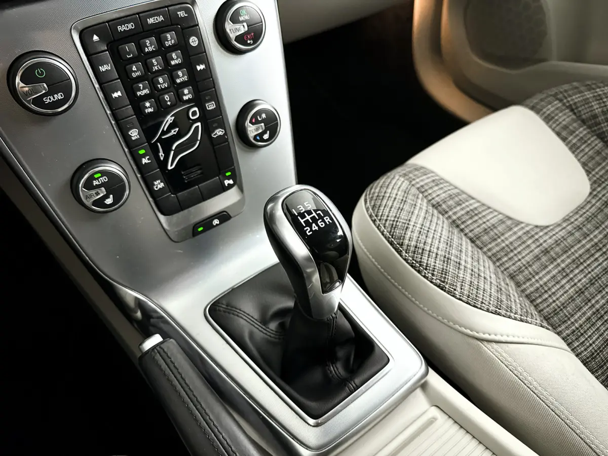 T2 Nordic+ | Stoelverwarming | Cruise control | Navigatie