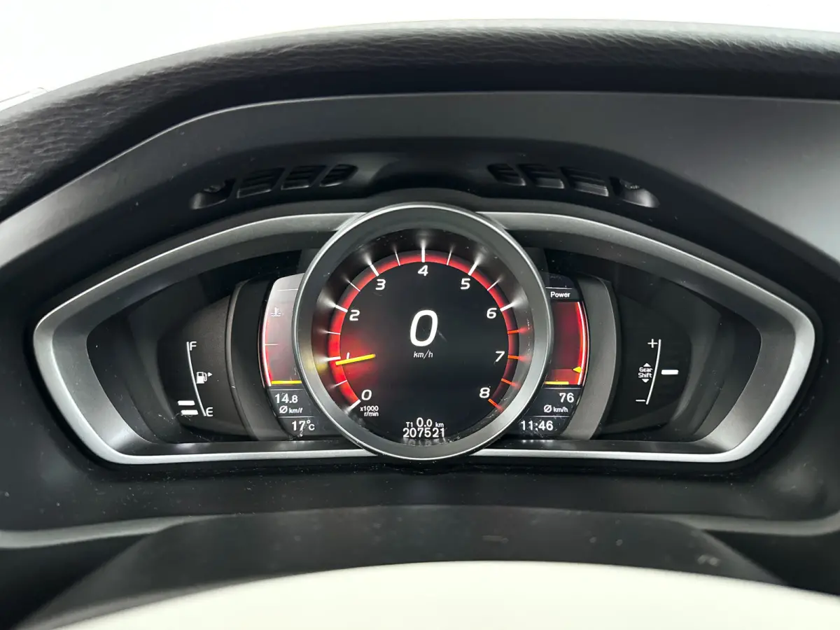 T2 Nordic+ | Stoelverwarming | Cruise control | Navigatie