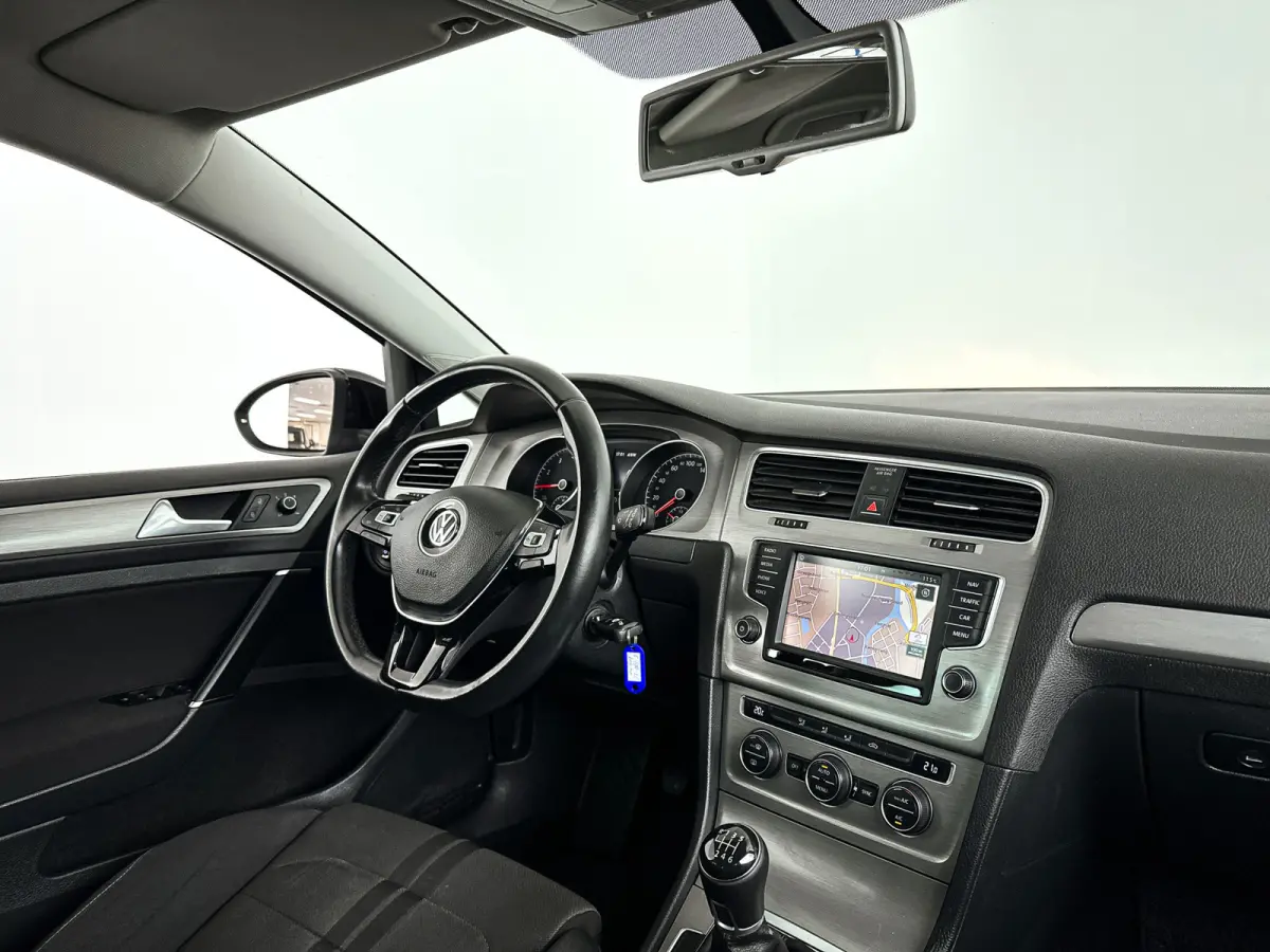 1.0 TSI Connected Series | Parkeercamera | Airco | Cruise control | Trekhaak