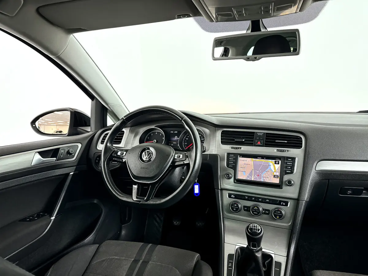 1.0 TSI Connected Series | Parkeercamera | Airco | Cruise control | Trekhaak