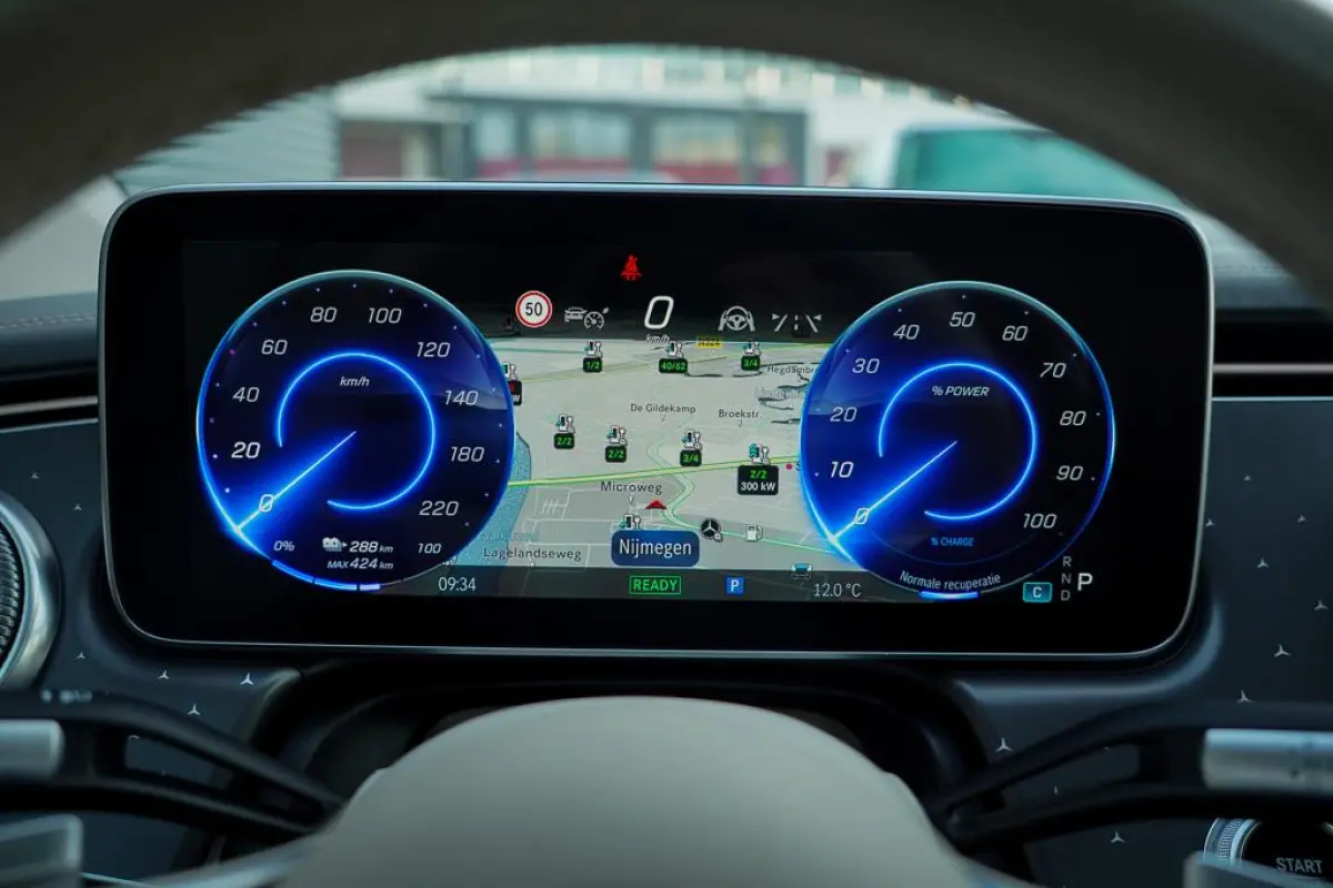 450+ AMG Line 108 kWh / Premium Plus / HUD / Massage / 21'' / Incl BTW
