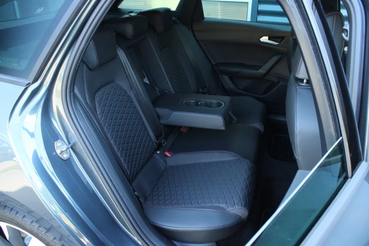 1.5 TSI e-Hybrid 204pk FR PHEV First Edition | 18" Velgen | Virtual Cockpit