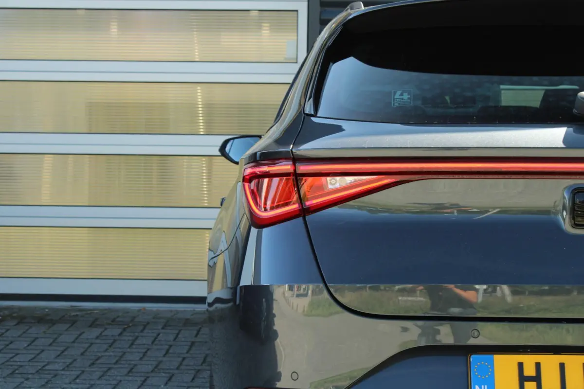 1.5 TSI e-Hybrid 204pk FR PHEV First Edition | 18" Velgen | Virtual Cockpit