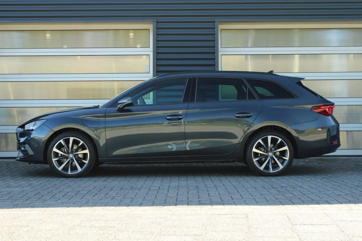 1.5 TSI e-Hybrid 204pk FR PHEV First Edition | 18" Velgen | Virtual Cockpit