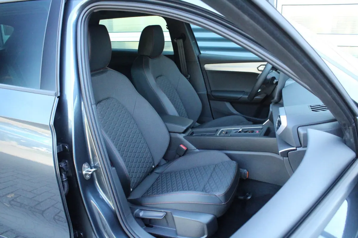 1.5 TSI e-Hybrid 204pk FR PHEV First Edition | 18" Velgen | Virtual Cockpit