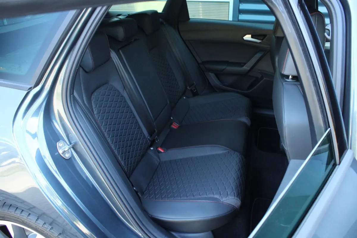 1.5 TSI e-Hybrid 204pk FR PHEV First Edition | 18" Velgen | Virtual Cockpit