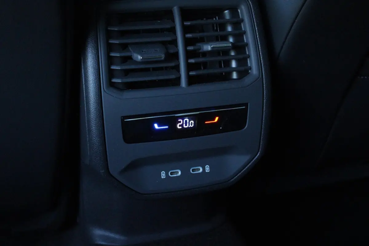 1.5 TSI e-Hybrid 204pk FR PHEV First Edition | 18" Velgen | Virtual Cockpit