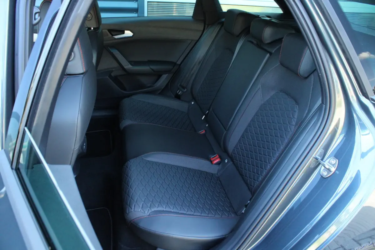 1.5 TSI e-Hybrid 204pk FR PHEV First Edition | 18" Velgen | Virtual Cockpit