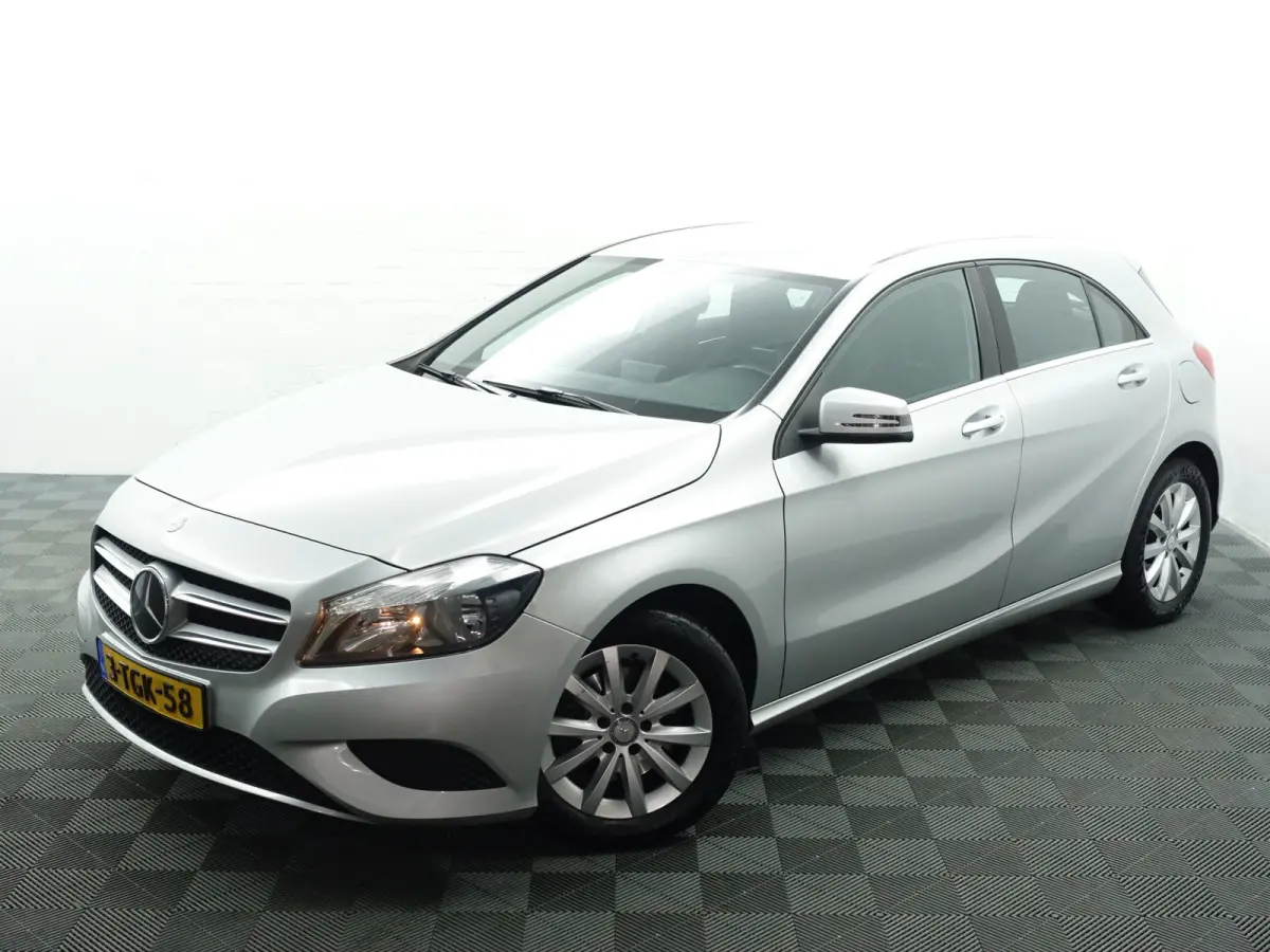 180 Prestige AMG- 69dkm, Camera, Navigatie, Stoelverwarming, Sport Interieur
