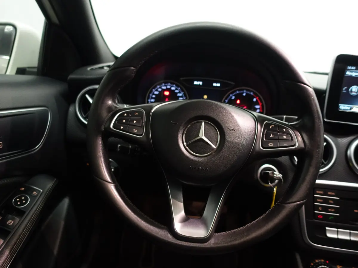 180 d AMG Night Edition Aut- Panoramadak, Xenon Led, Sfeerverlichting, Dynamic Select, Clima