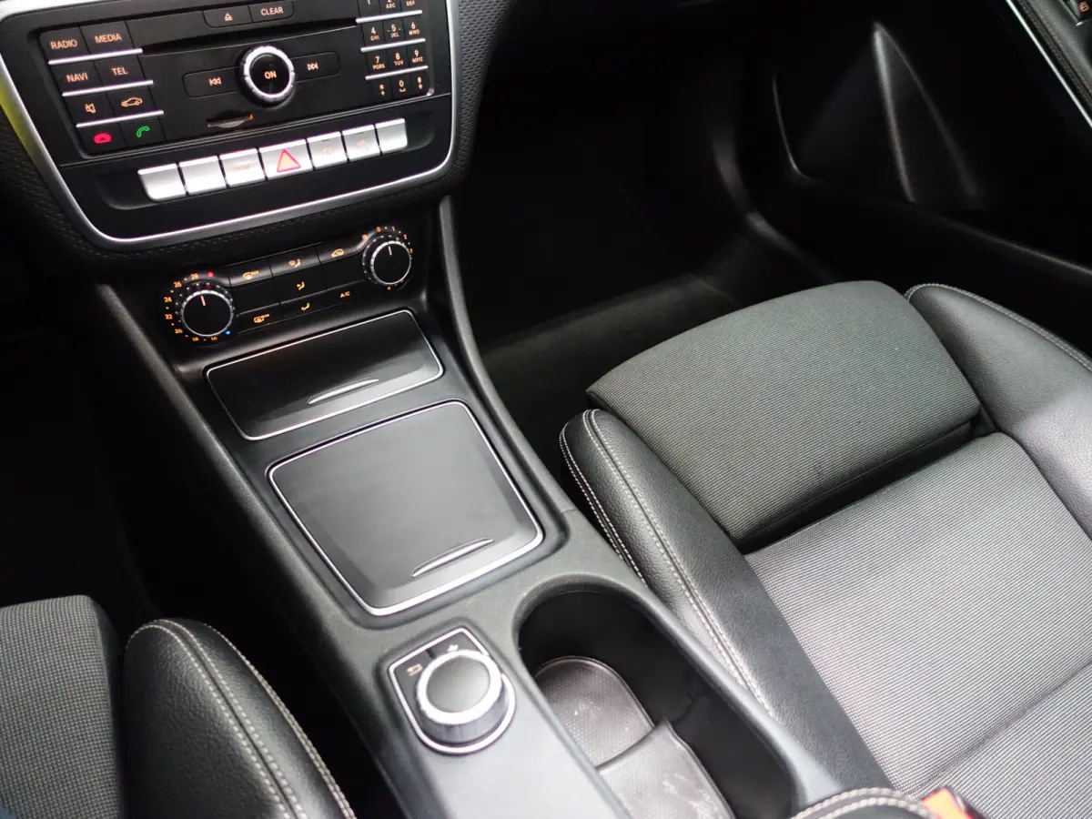 180 d AMG Night Edition Aut- Panoramadak, Xenon Led, Sfeerverlichting, Dynamic Select, Clima