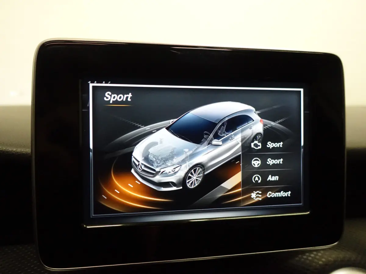 180 d AMG Night Edition Aut- Panoramadak, Xenon Led, Sfeerverlichting, Dynamic Select, Clima