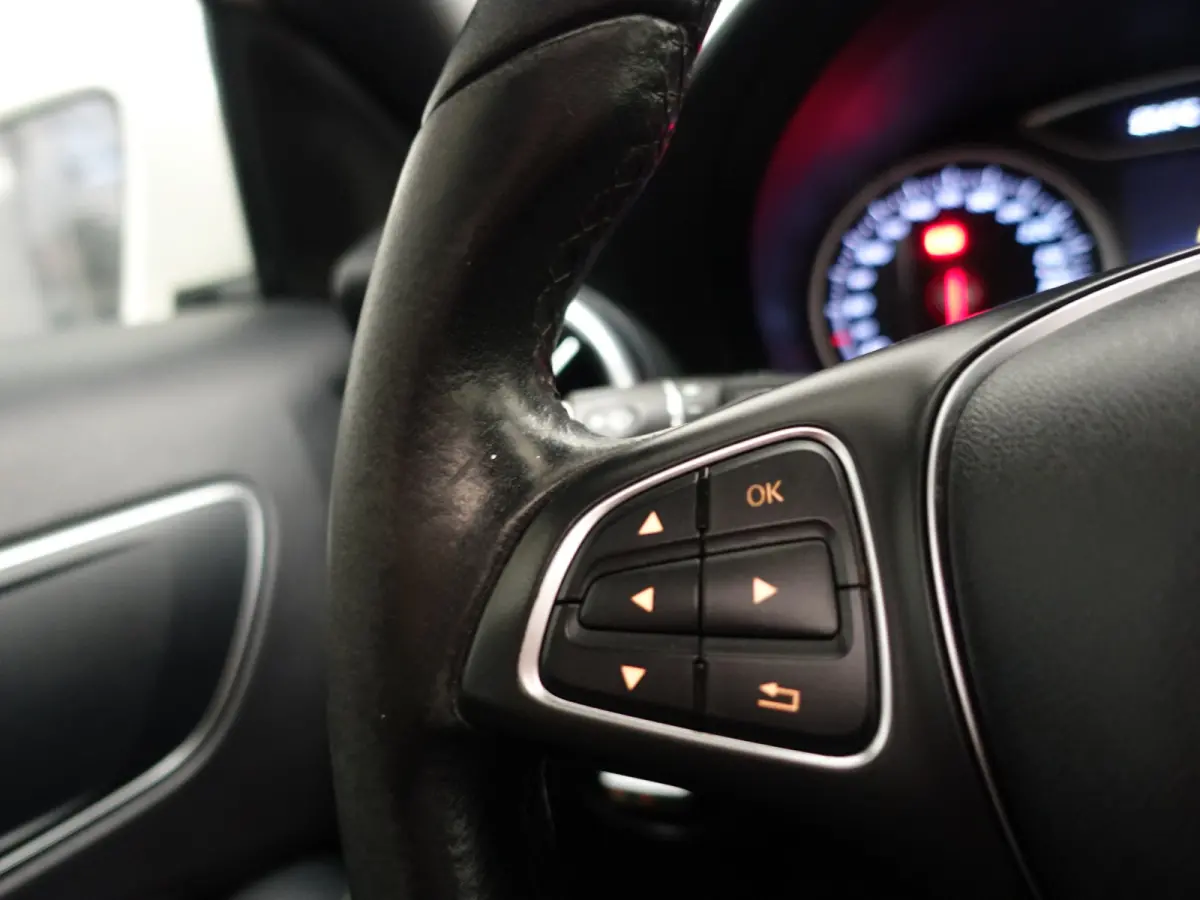 180 d AMG Night Edition Aut- Panoramadak, Xenon Led, Sfeerverlichting, Dynamic Select, Clima