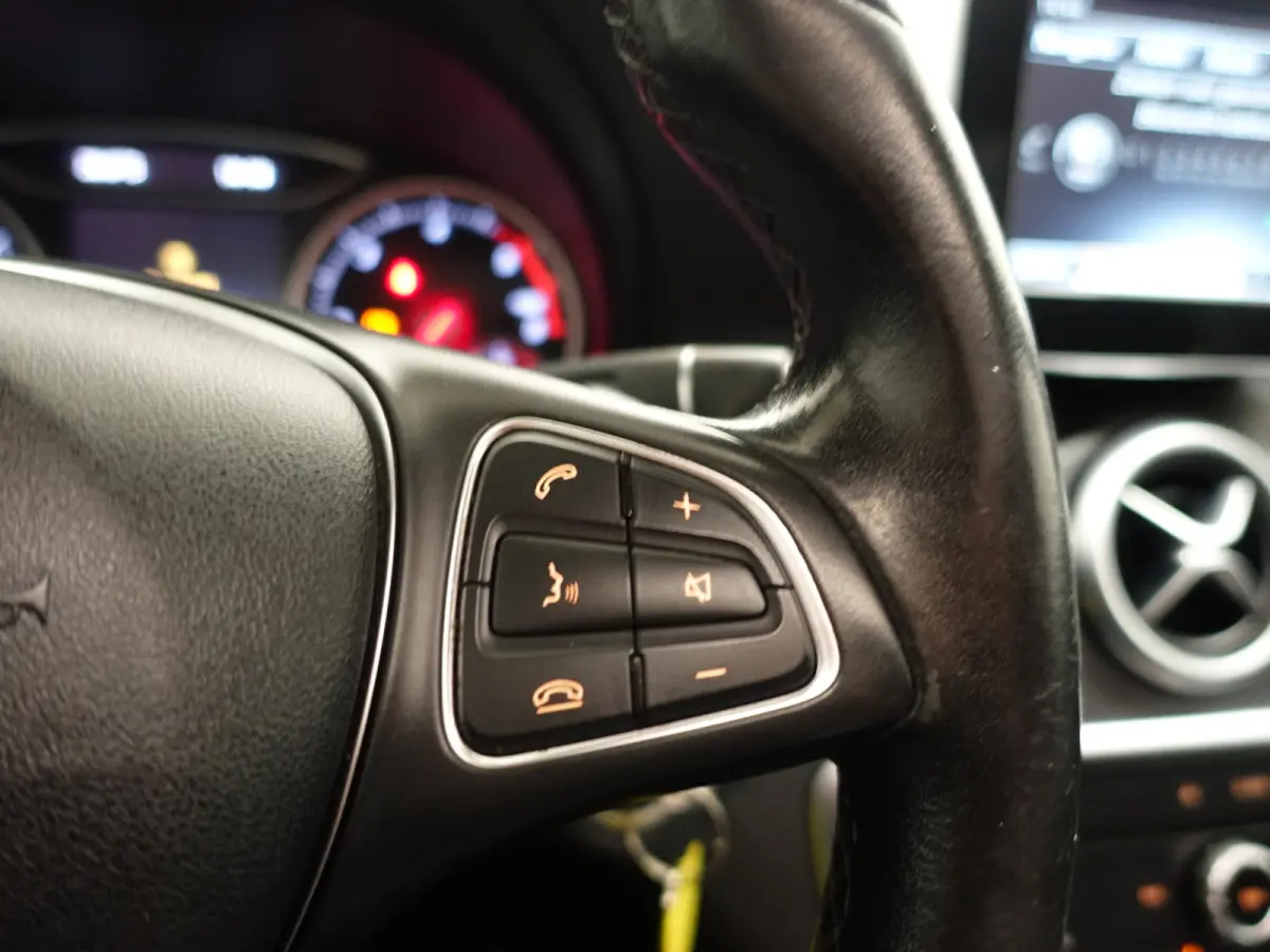 180 d AMG Night Edition Aut- Panoramadak, Xenon Led, Sfeerverlichting, Dynamic Select, Clima