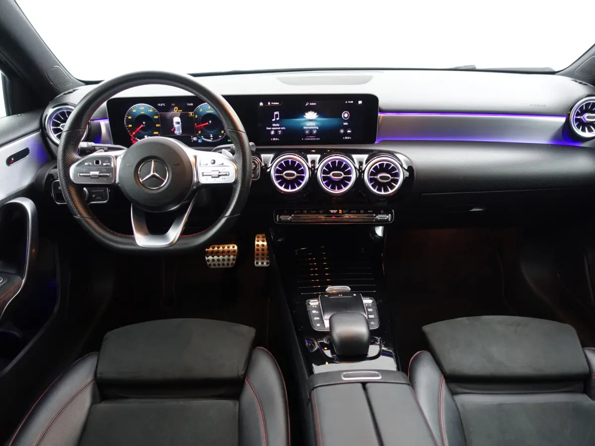 180 AMG Night Edition Aut- Xenon Led, Camera, Stoelverwarming, Sfeerverlichting, Sport Alcantara Interieur