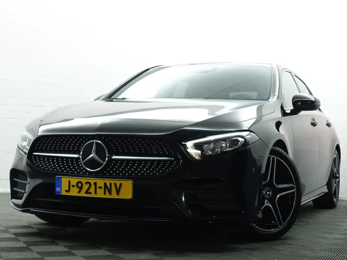 180 AMG Night Edition Aut- Xenon Led, Camera, Stoelverwarming, Sfeerverlichting, Sport Alcantara Interieur