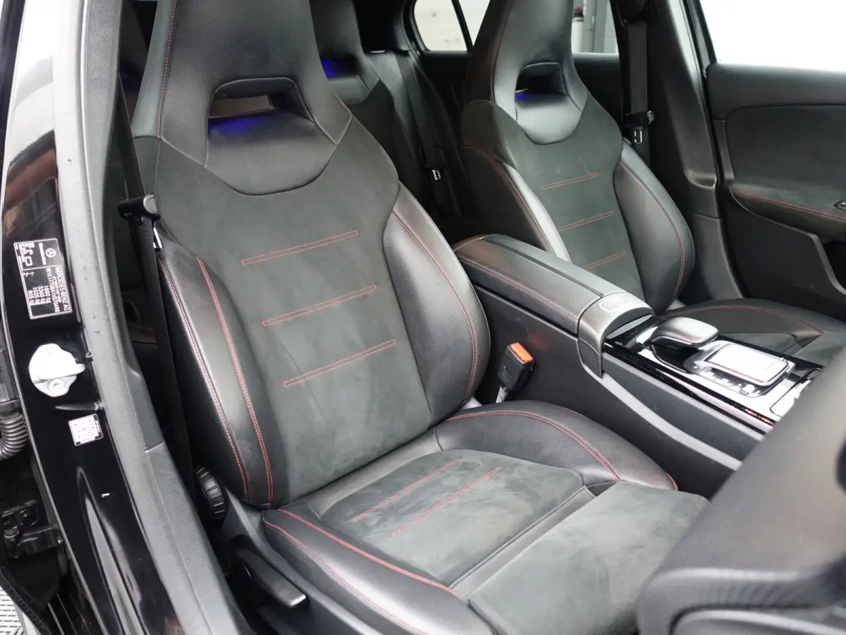 180 AMG Night Edition Aut- Xenon Led, Camera, Stoelverwarming, Sfeerverlichting, Sport Alcantara Interieur