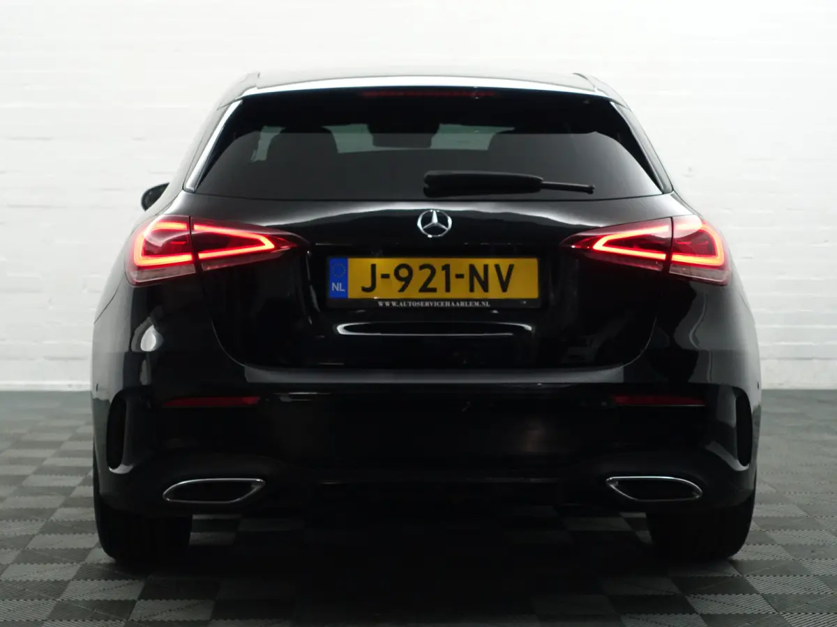 180 AMG Night Edition Aut- Xenon Led, Camera, Stoelverwarming, Sfeerverlichting, Sport Alcantara Interieur