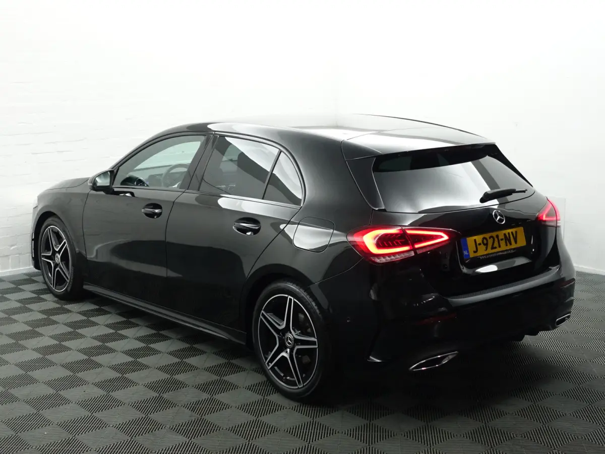 180 AMG Night Edition Aut- Xenon Led, Camera, Stoelverwarming, Sfeerverlichting, Sport Alcantara Interieur