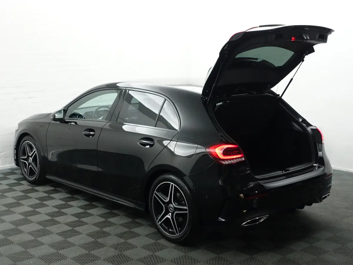 180 AMG Night Edition Aut- Xenon Led, Camera, Stoelverwarming, Sfeerverlichting, Sport Alcantara Interieur