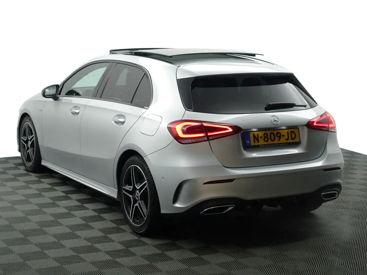180 AMG Night Edition Aut- Panoramadak, Sfeerverlichting, Xenon Led, Camera, Sport Interieur