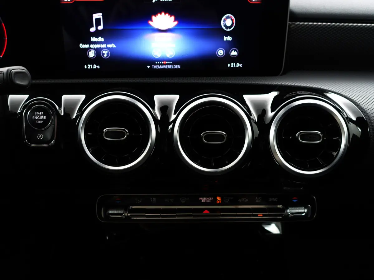 220 AMG Prestige Plus Aut- Memory Seats, Camera, Park Assist, Leder Interieur, Xenon Led, Keyless, Zitcomfort