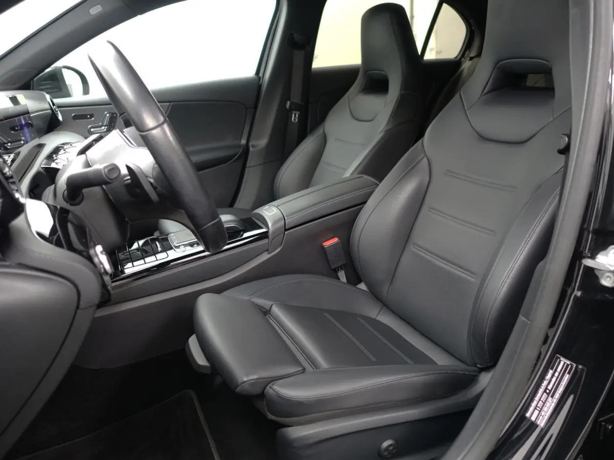 220 AMG Prestige Plus Aut- Memory Seats, Camera, Park Assist, Leder Interieur, Xenon Led, Keyless, Zitcomfort