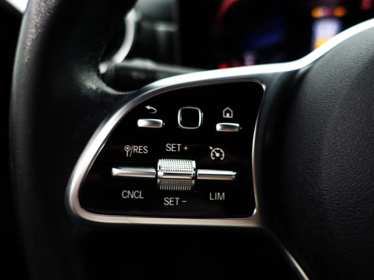 220 AMG Prestige Plus Aut- Memory Seats, Camera, Park Assist, Leder Interieur, Xenon Led, Keyless, Zitcomfort