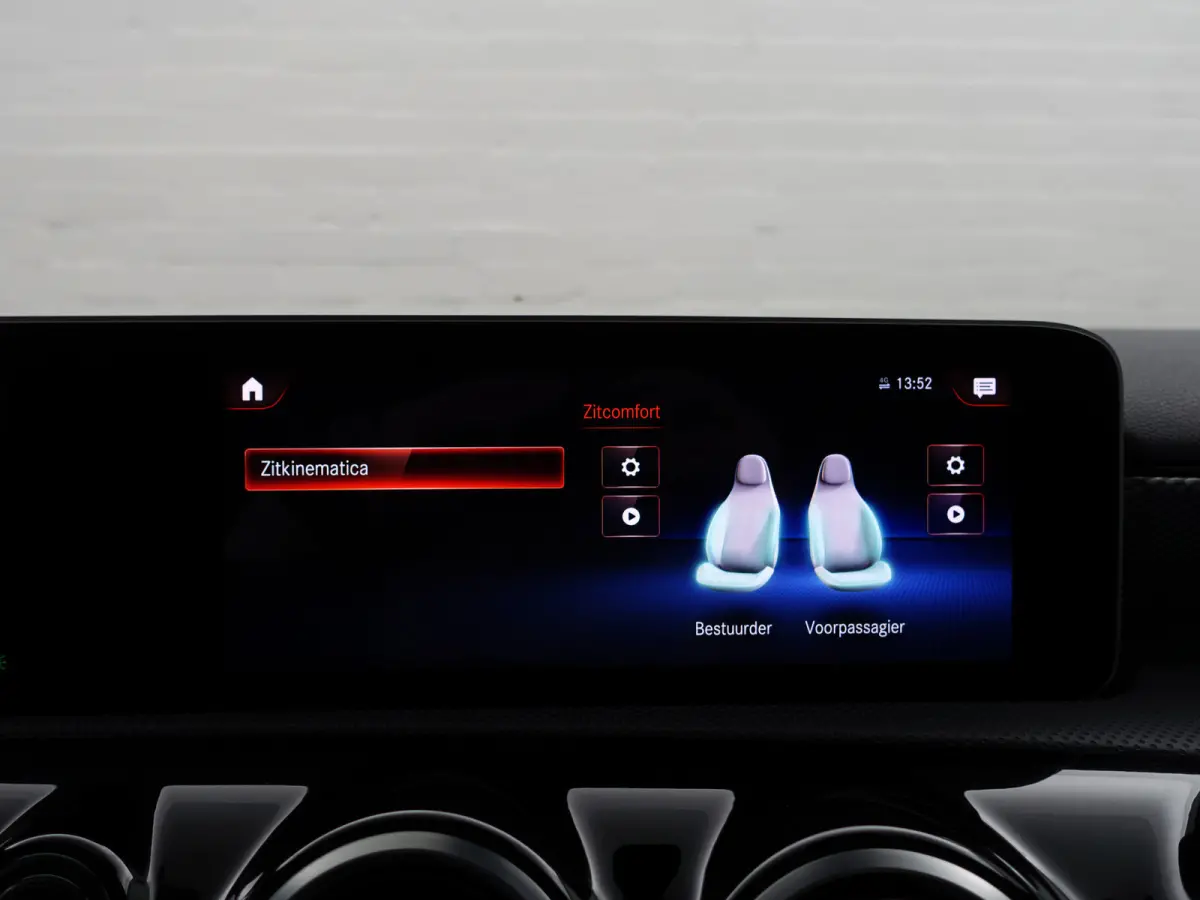 220 AMG Prestige Plus Aut- Memory Seats, Camera, Park Assist, Leder Interieur, Xenon Led, Keyless, Zitcomfort