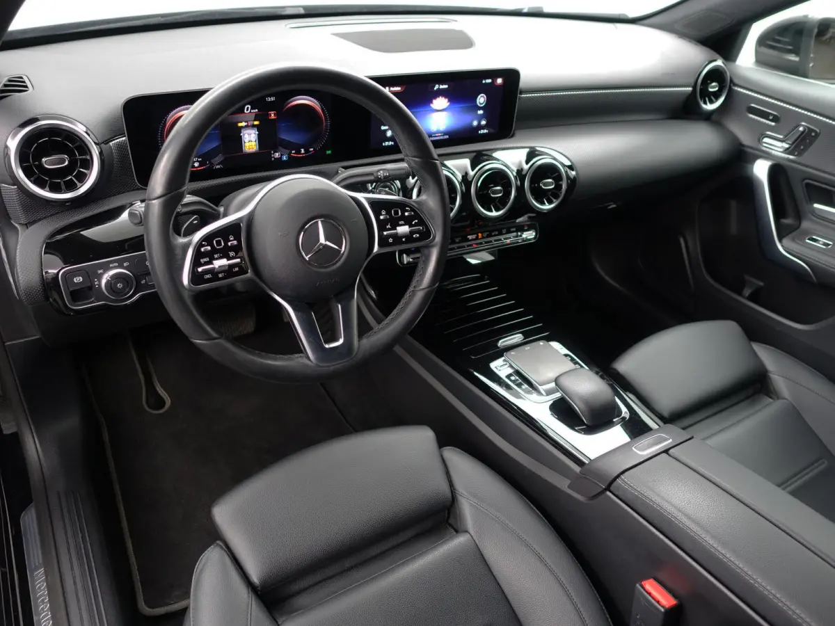 220 AMG Prestige Plus Aut- Memory Seats, Camera, Park Assist, Leder Interieur, Xenon Led, Keyless, Zitcomfort