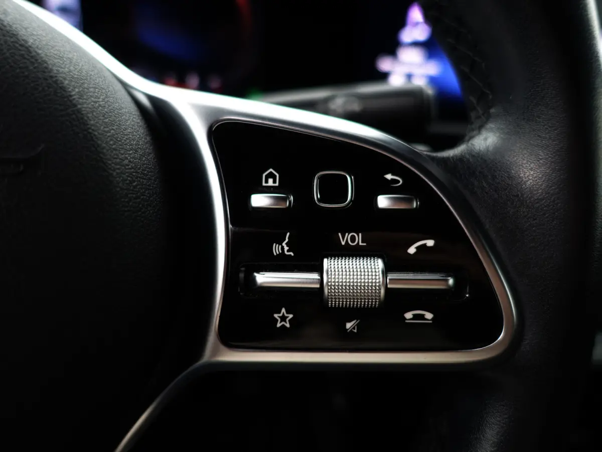 220 AMG Prestige Plus Aut- Memory Seats, Camera, Park Assist, Leder Interieur, Xenon Led, Keyless, Zitcomfort
