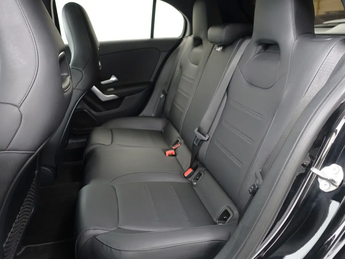220 AMG Prestige Plus Aut- Memory Seats, Camera, Park Assist, Leder Interieur, Xenon Led, Keyless, Zitcomfort