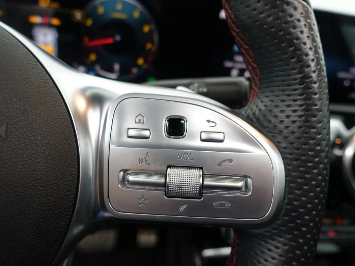 180 AMG Night Edition Aut- Panoramadak, Sport Interieur, Xenon Led, Camera, Stoelverwarming