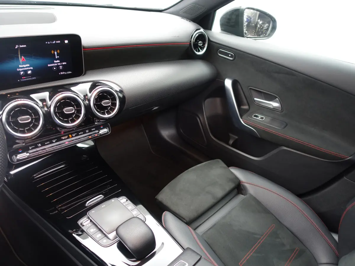 180 AMG Night Edition Aut- Panoramadak, Sport Interieur, Xenon Led, Camera, Stoelverwarming
