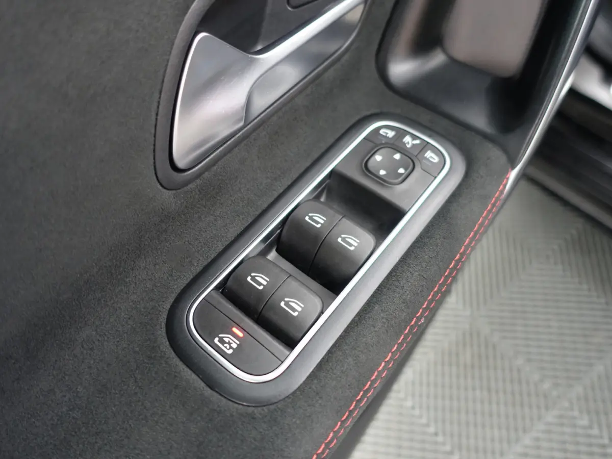 180 AMG Night Edition Aut- Panoramadak, Sport Interieur, Xenon Led, Camera, Stoelverwarming