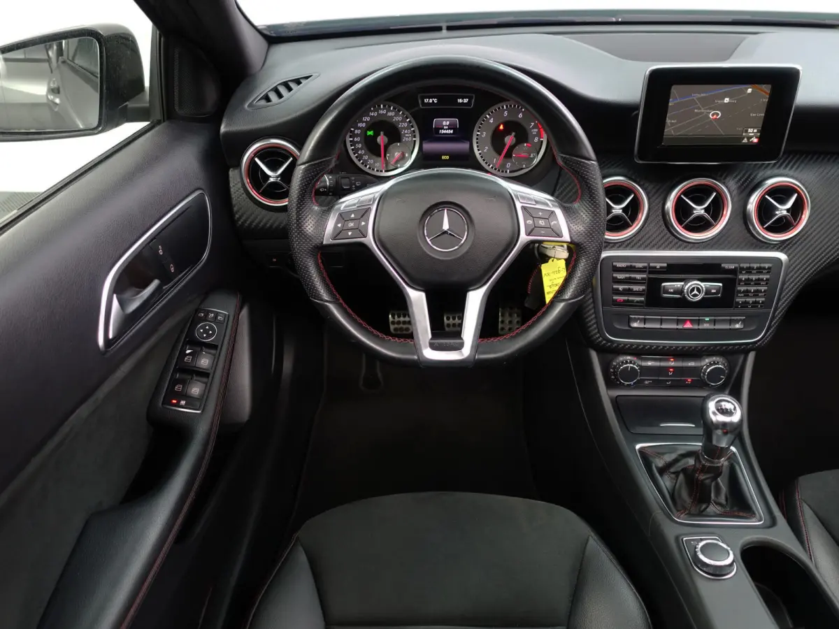 180 AMG Prestige- Panoramadak, Xenon Led, Park Assist, Carbon, Sport Interieur, Stoelverwarming