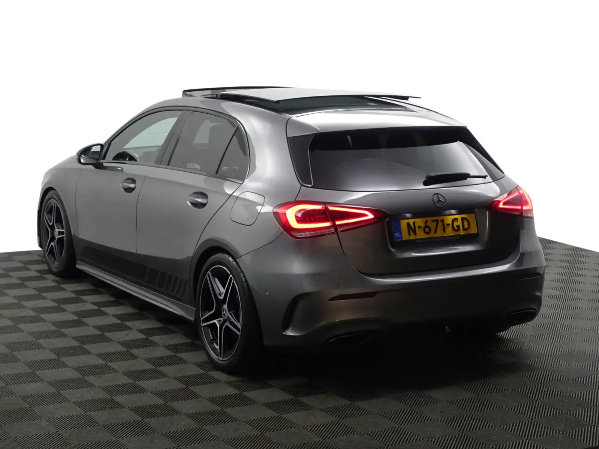 200 AMG Tiffany Premium Plus Aut- 19dkm, Panoramadak, Sfeerverlichting, Camera, Stoelverwarming, Custom
