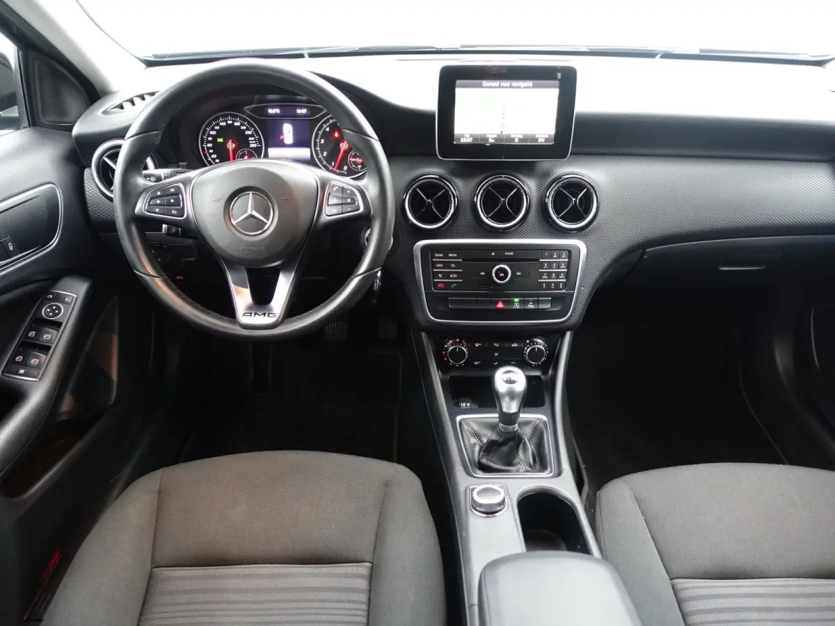 130Pk AMG Night Edition- Xenon Led, Clima, Navigatie, Park Assist, Cruise