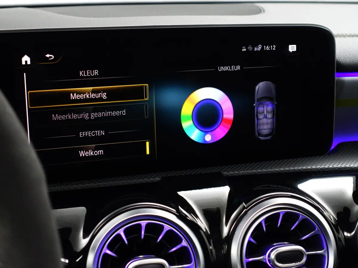 250 AMG Premium Plus Aut- Sport uitlaat, Panoramadak, Sfeerverlichting, Aero Package, Yellow Art