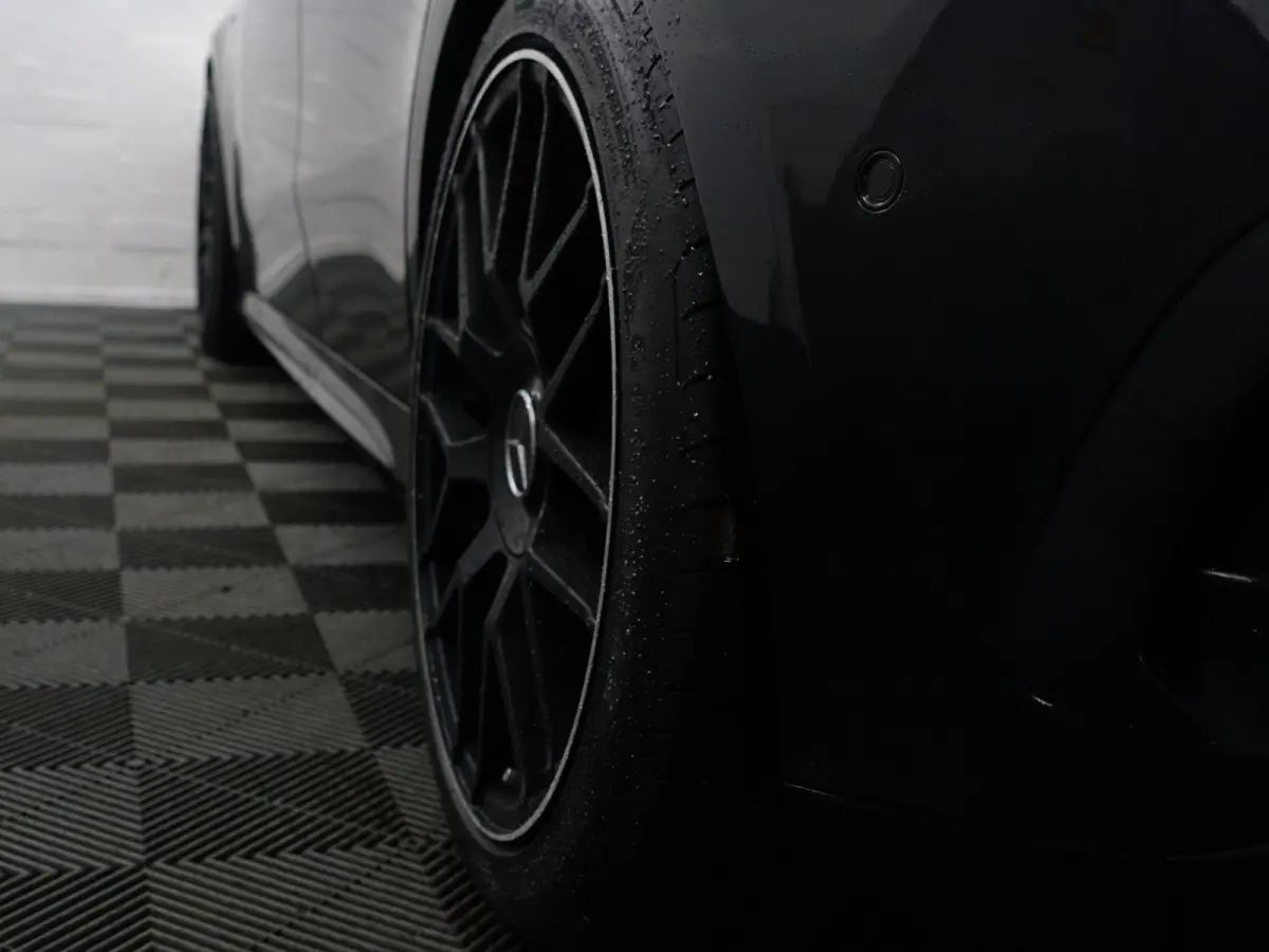 250 AMG Premium Plus Aut- Sport uitlaat, Panoramadak, Sfeerverlichting, Aero Package, Yellow Art