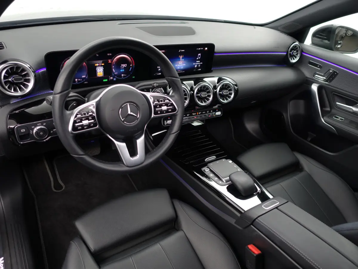 250 e AMG Prestige Plus Aut- Panoramadak, 2x Memory, Sfeerverlichting, Carplay, Android Auto, Zitcomfort