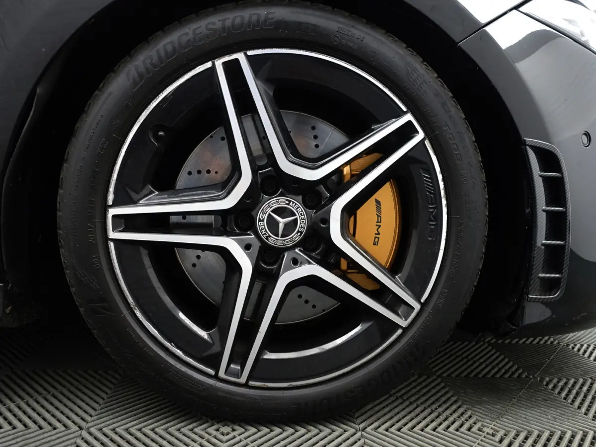 250 AMG Premium Plus Aut- Panoramadak, Sfeerverlichting, Two Tone Sport Leder Interieur, Xenon Led, Night Package