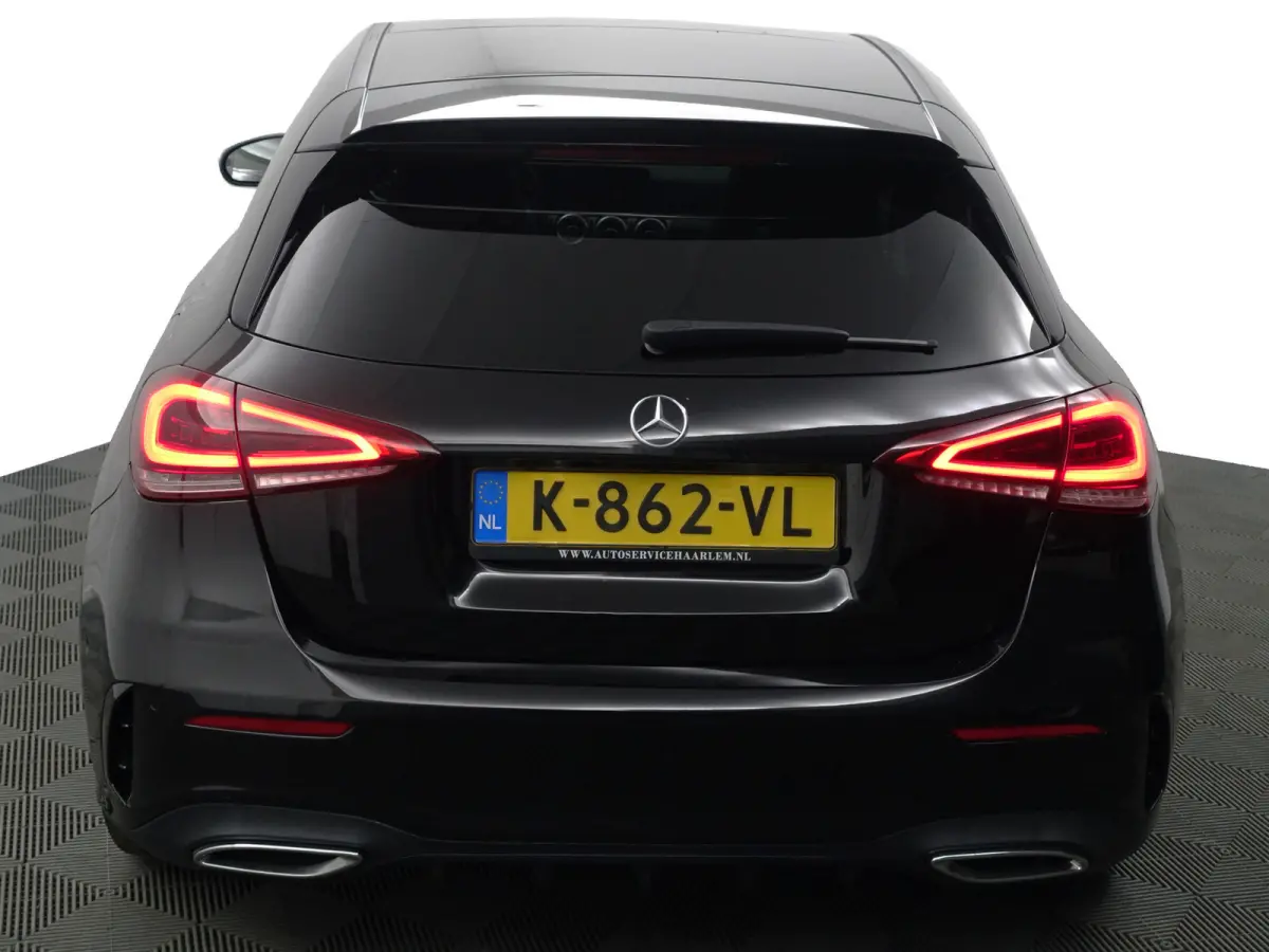 250 AMG Premium Plus Aut- Panoramadak, Sfeerverlichting, Two Tone Sport Leder Interieur, Xenon Led, Night Package