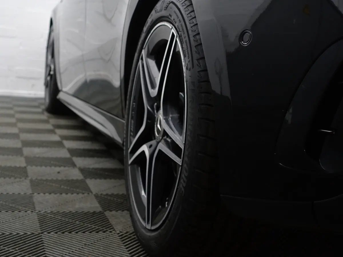 250 AMG Premium Plus Aut- Panoramadak, Sfeerverlichting, Two Tone Sport Leder Interieur, Xenon Led, Night Package