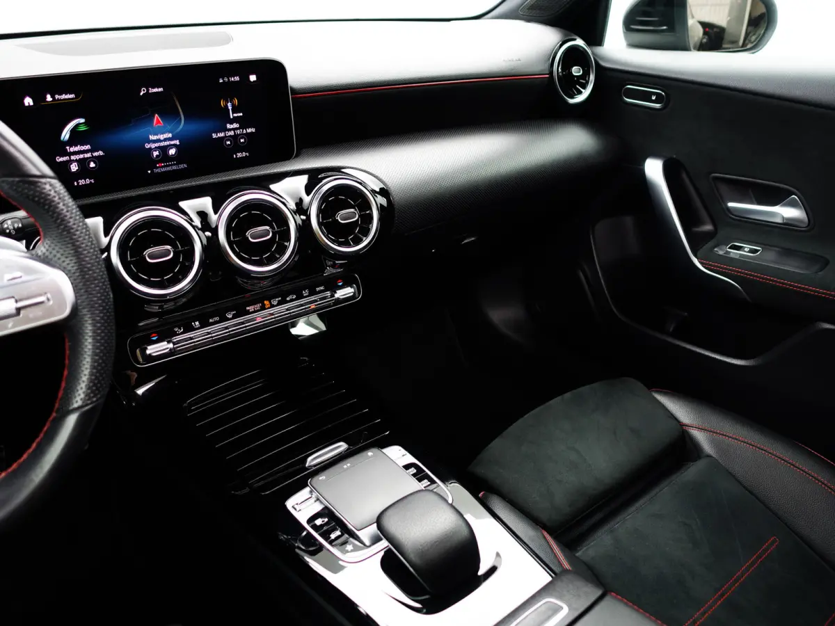 200 AMG Prestige Aut- Panoramadak, Sport Interieur, Xenon Led, Park Assist, Camera, Stoelverwarming