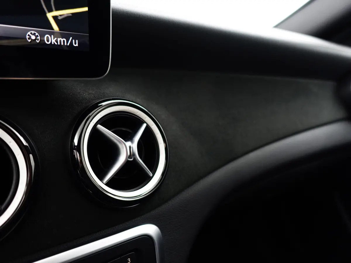180 AMG White Art Edition Aut- Night Package, Sfeerverlichting, Camera, Keyless, Xenon Led, Dynamic Select