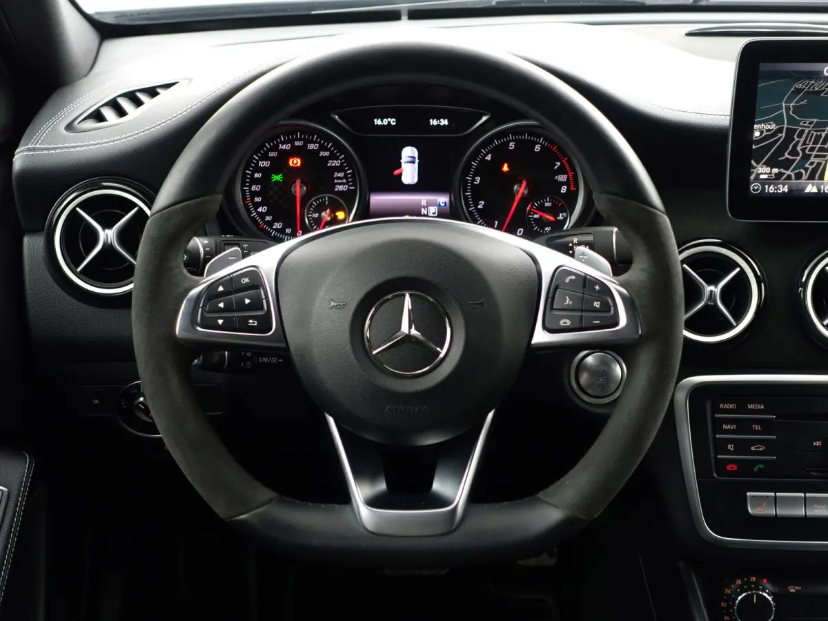180 AMG White Art Edition Aut- Night Package, Sfeerverlichting, Camera, Keyless, Xenon Led, Dynamic Select